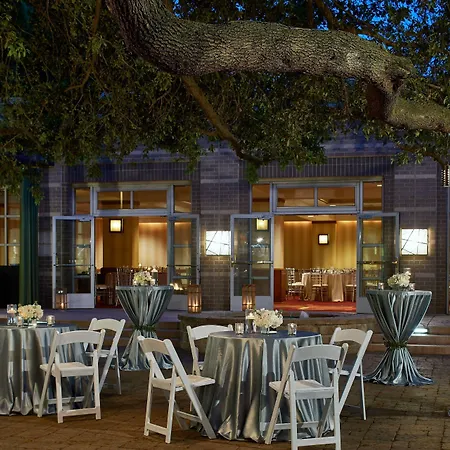 Renaissance Southpark Hotel 4*