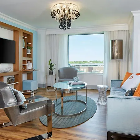 Renaissance Southpark Hotel