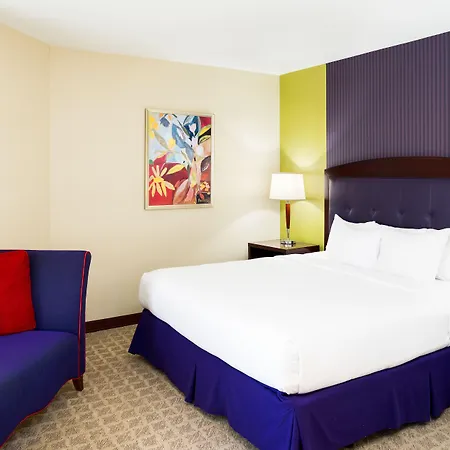 Hotel Hilton Uptown 4*