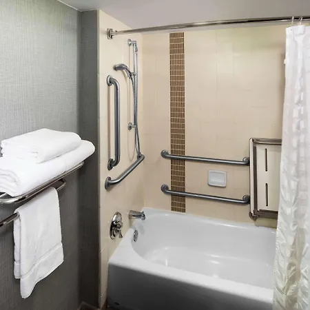 Hyatt Place Arrowood 3*