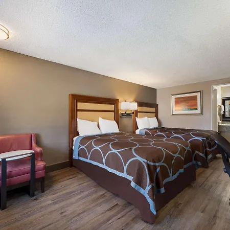 Rodeway Airport Area Inn