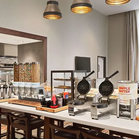Hotel Hilton Garden Southpark 3*