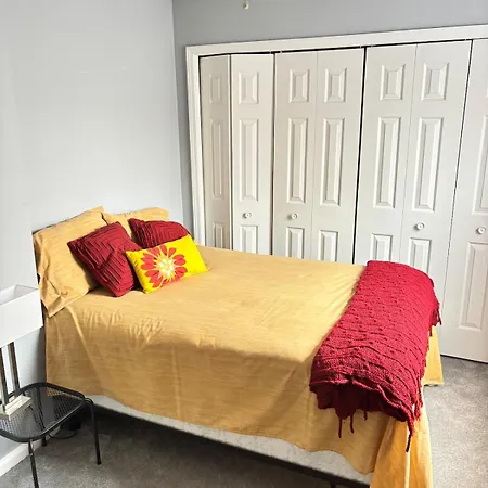 Cozy Retreat With Led And Balcony Charlotte