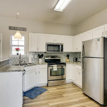 Holiday home Quiet Oasis In Charlotte! Near Uncc Campus *