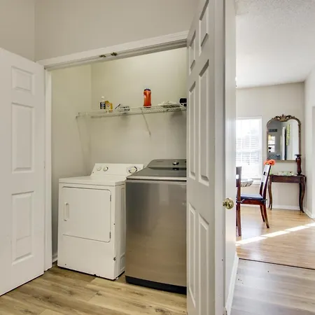 Quiet Oasis In Charlotte! Near Uncc Campus Holiday home *