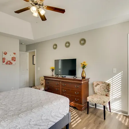 Holiday home Quiet Oasis In Charlotte! Near Uncc Campus Charlotte