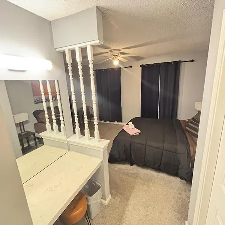 Cozy Retreat With Led And Balcony Holiday home Charlotte