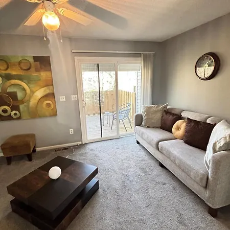 Holiday home Cozy Retreat With Led And Balcony
