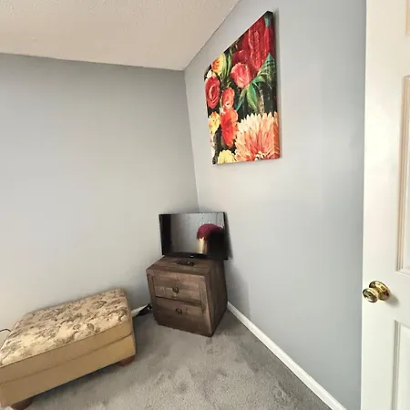 Cozy Retreat With Led And Balcony Charlotte