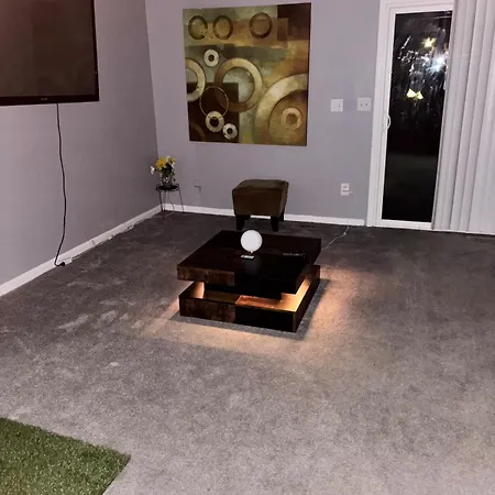 Cozy Retreat With Led And Balcony * Charlotte
