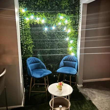 Cozy Retreat With Led And Balcony Holiday home