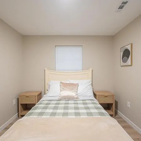 Apartment Cozy Retreat Near Uptown - Quiet Area Charlotte