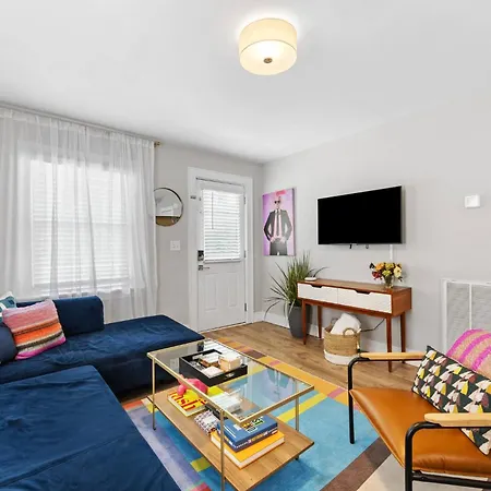 Optimist Abode 1: <7min To Noda-midwood-uptown *