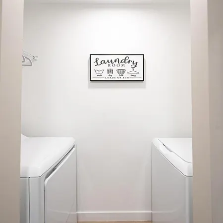 Cozy Retreat Near Uptown - Quiet Area Charlotte