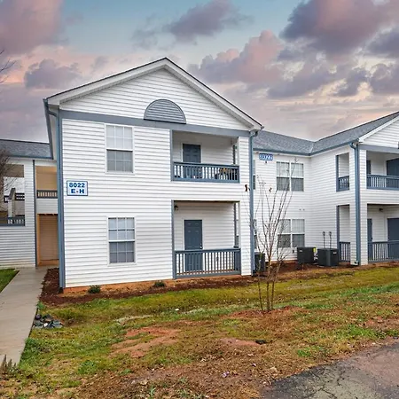 Cozy Retreat Near Uptown - Quiet Area Apartment Charlotte