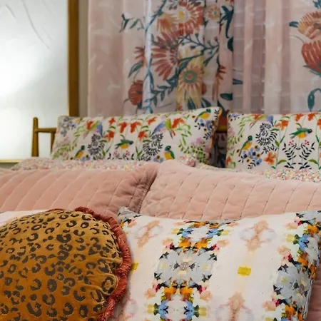 Optimist Abode 1: <7min To Noda-midwood-uptown Apartment *
