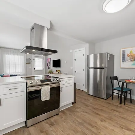Optimist Abode 1: <7min To Noda-midwood-uptown
