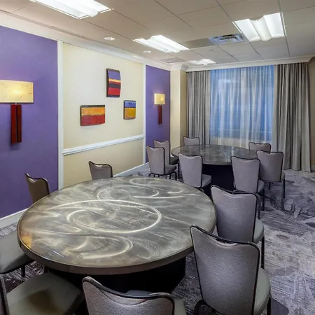 Hotel Hilton Uptown
