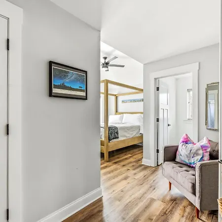 Rowen Tree Queen Bed & Breakfast 4*