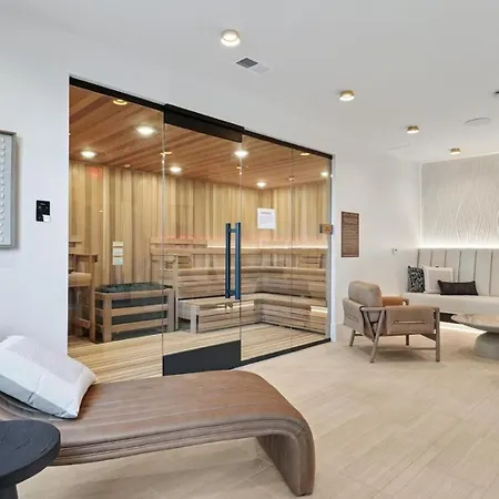 Apartment Landing - Bond On Mint Charlotte