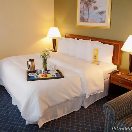 Doubletree By Hilton Center Hotel 4*