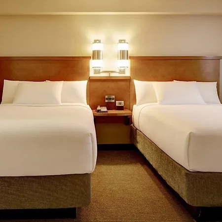 Hyatt Place Arrowood 3*