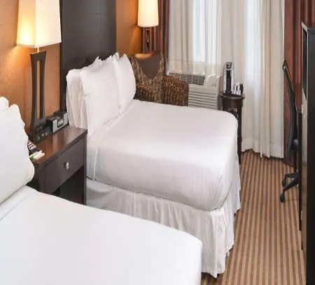 Doubletree By Hilton Center Hotel