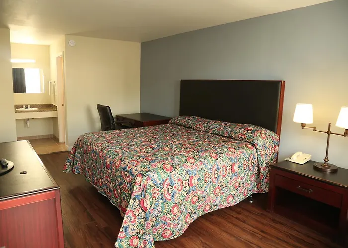 Economy Inn - Charlotte