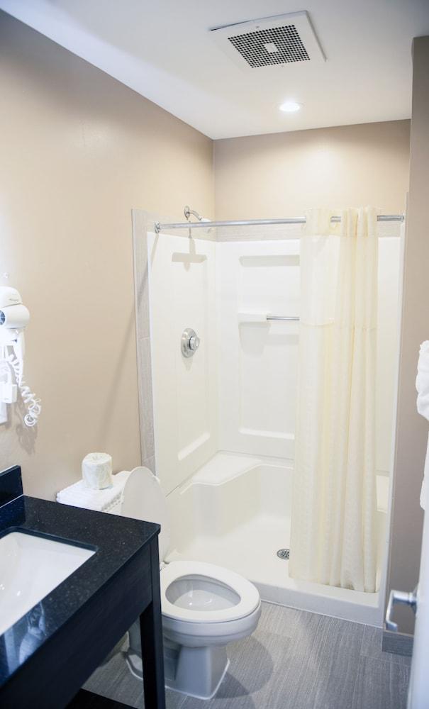 Hotel Suburban Charlotte-ballantyne Pineville