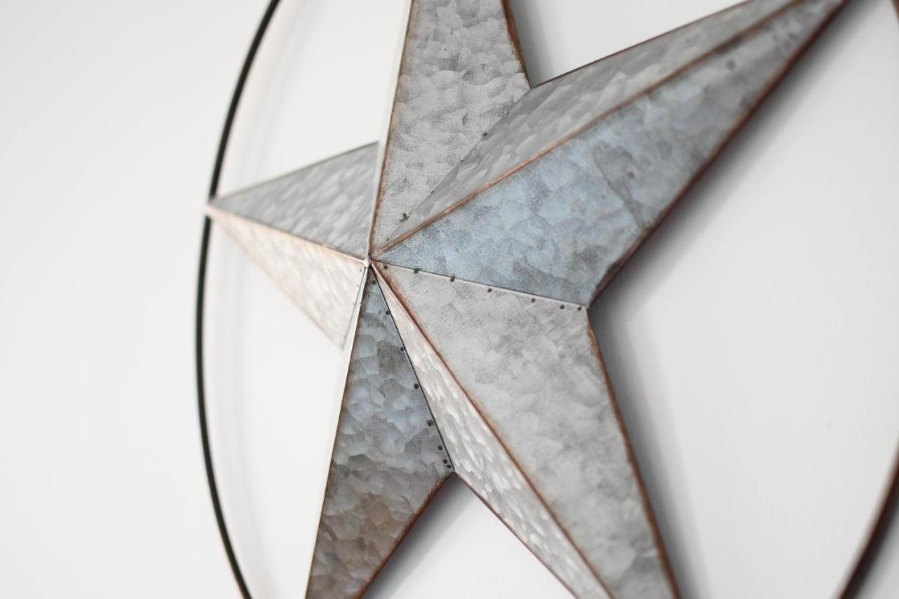 Apartment {cloud 9} Luxury 2 Bedroom In Uptown *