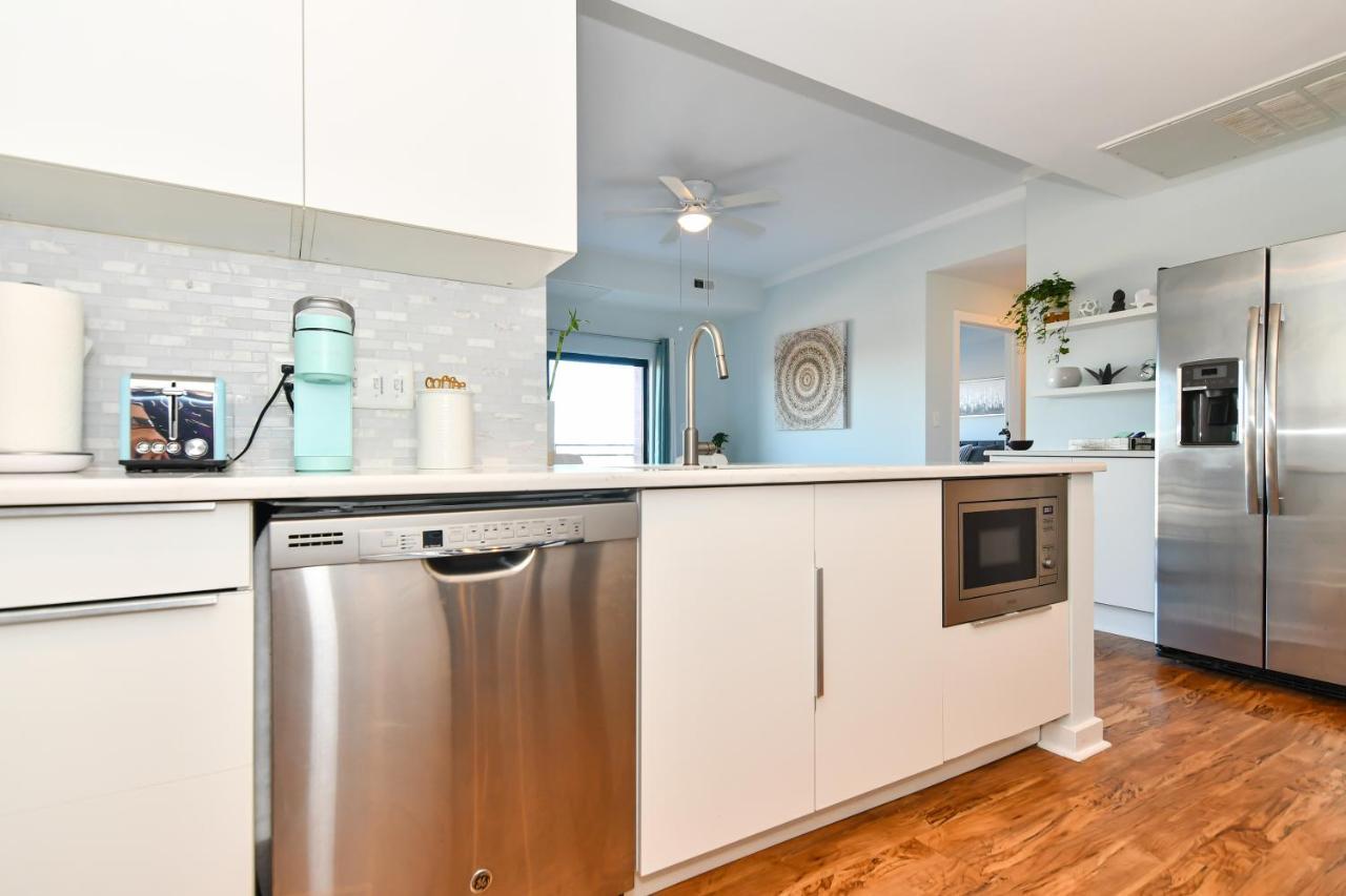 {cloud 9} Luxury 2 Bedroom In Uptown Apartment *