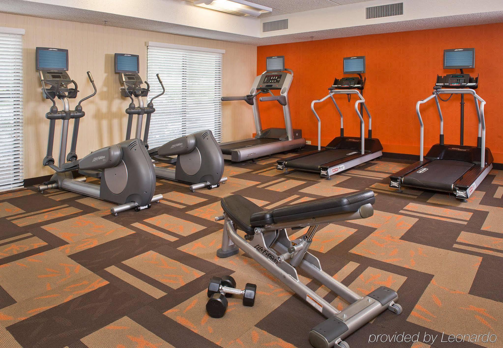 Courtyard Southpark Hotel 3*