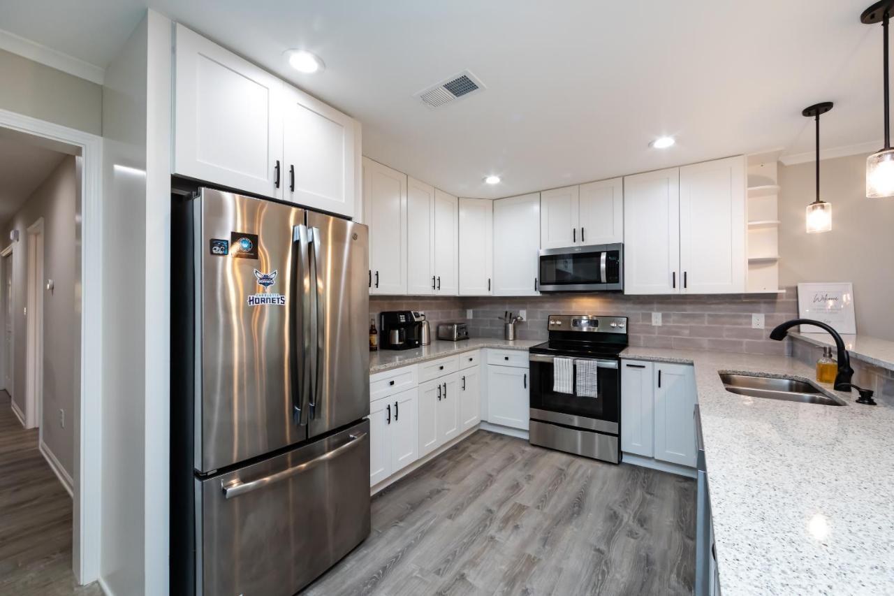 Holiday home Brandnew Spacious 4 Bedroom House Minutes To Uptown *