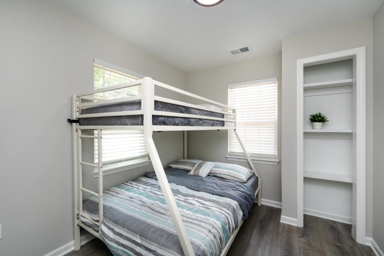 Brandnew Spacious 4 Bedroom House Minutes To Uptown * Charlotte