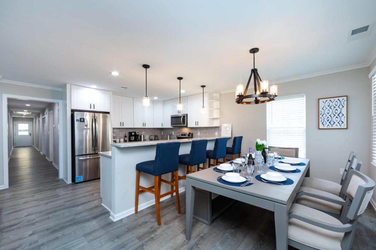 Brandnew Spacious 4 Bedroom House Minutes To Uptown Charlotte