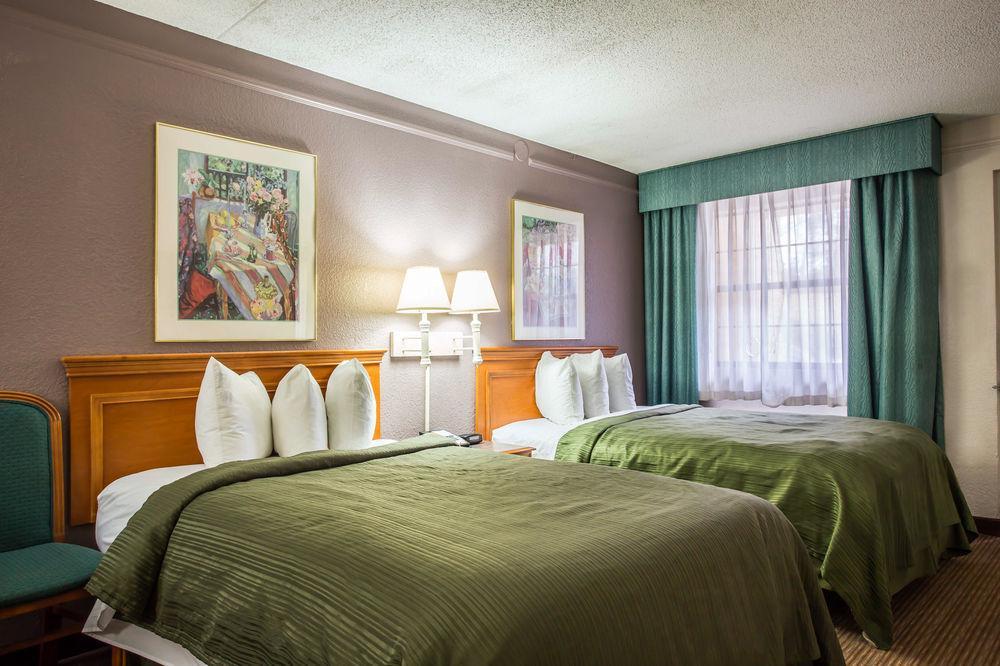 Quality & Airport Hotel