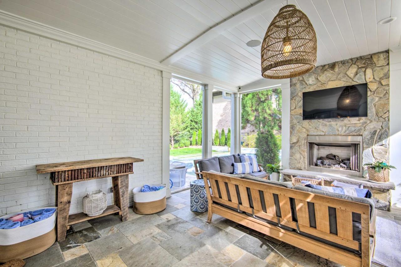 Stunning Private Pool! * Charlotte