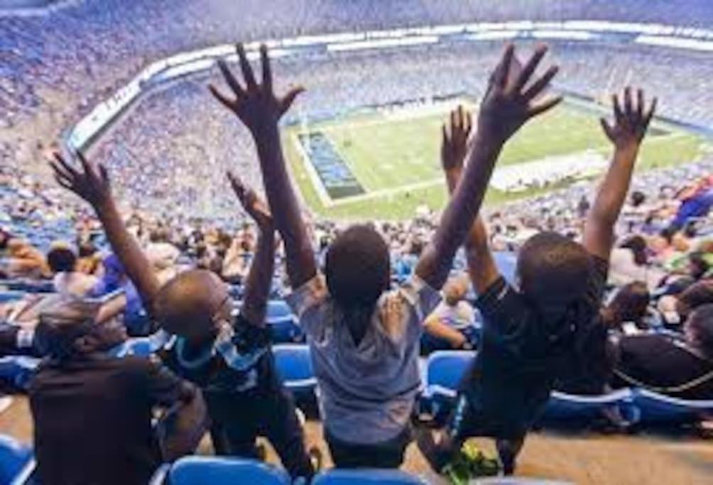 Cozy 2 Bedroom Duplex In Charlotte, Jacuzzi, Sleeps 6 2 *