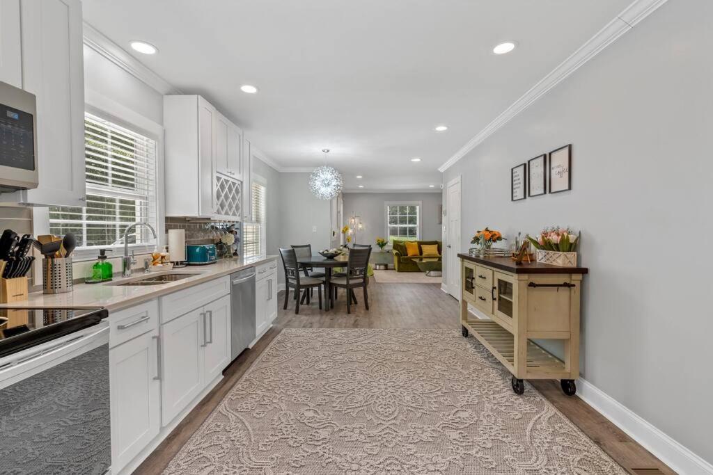 Cheerful 3 Bedroom-long Term Close To Uptown Hotel 3*