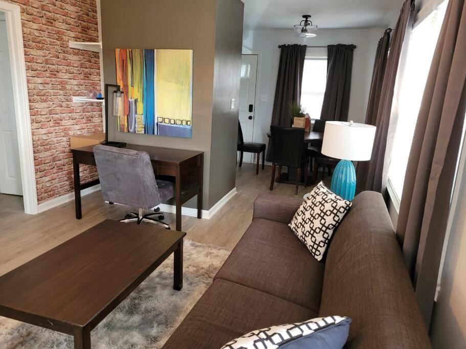 Apartment Trendy Escape ◉ California King Bed Awaits! *