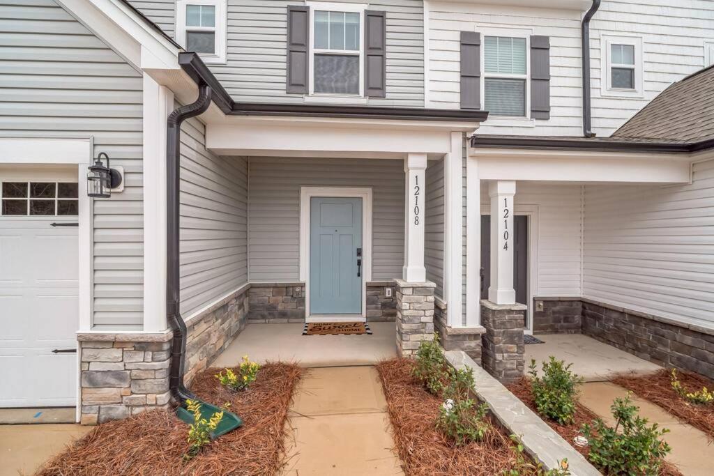 Gorgeous New Townhome/charlotte! Charlotte