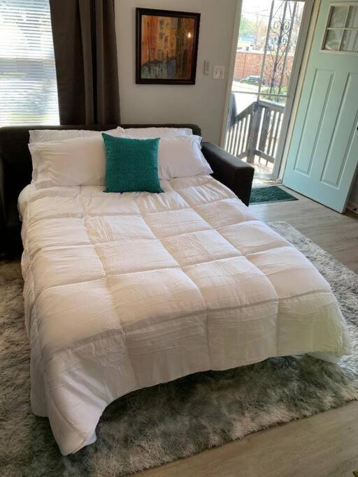 Trendy Escape ◉ California King Bed Awaits! * Charlotte