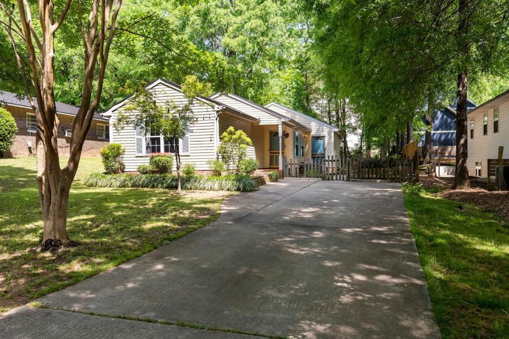 Rare Downtown Matthews Walk 2 Shops Restauraunts Hike Clt 2 Bedroom Not 3br Charlotte