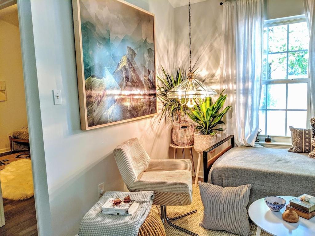 Rare Downtown Matthews Walk 2 Shops Restauraunts Hike Clt 2 Bedroom Not 3br Charlotte