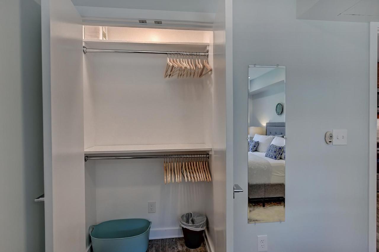 Aparthotel The Collection Clt: 510 Queens 3*