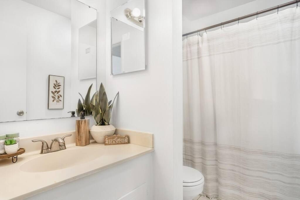 Peacefull Getaway 20 Mins From Airport Holiday home Charlotte