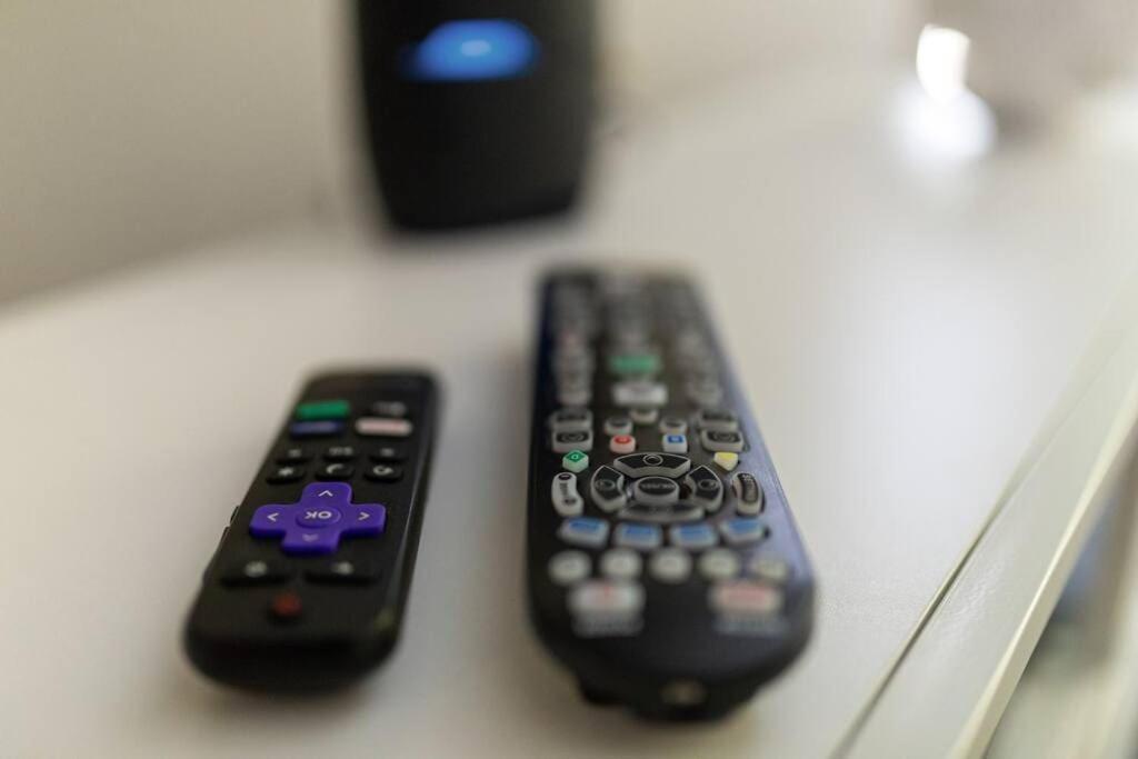 1br Uptown, Pool, Wine, Near Convention Center_311