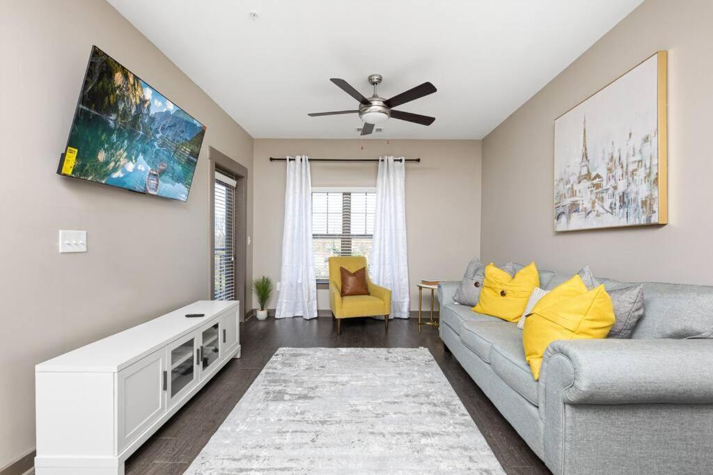 Apartment 1br Uptown, Pool, Wine, Near Convention Center_311 Charlotte