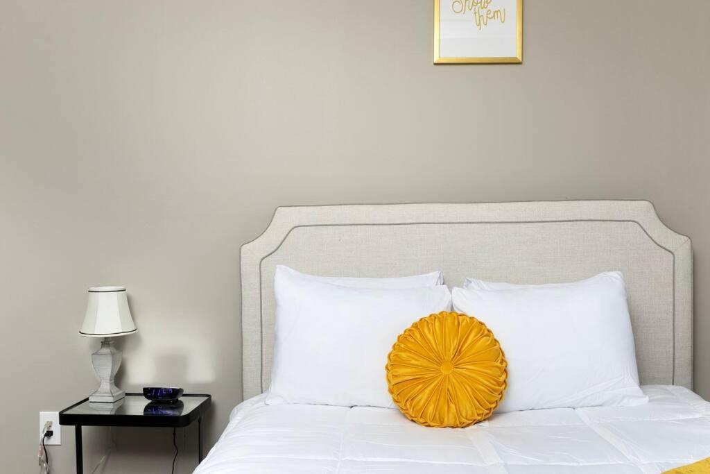 1br Uptown, Pool, Wine, Near Convention Center_311 Charlotte