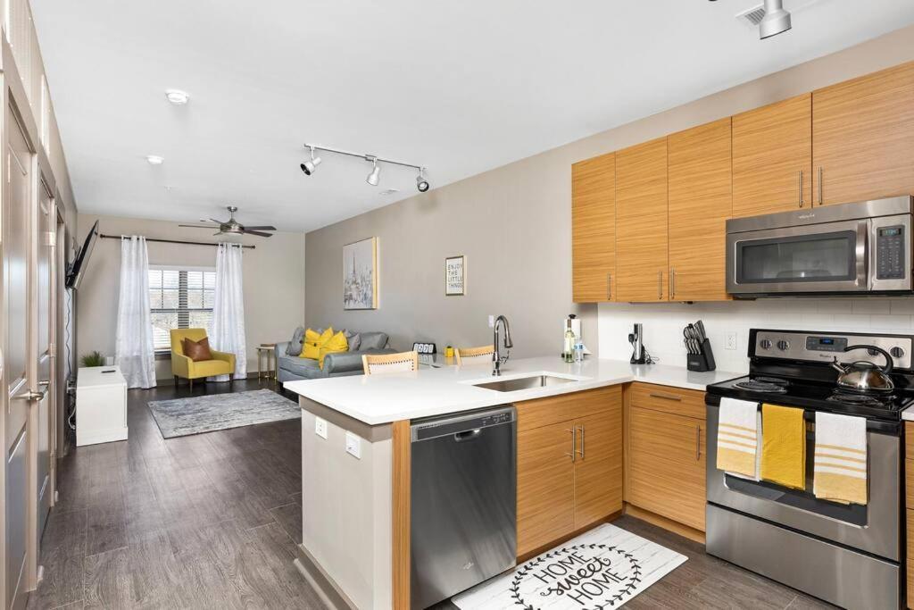 1br Uptown, Pool, Wine, Near Convention Center_311 Charlotte